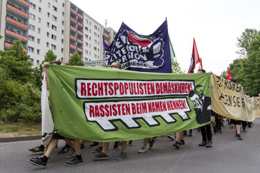 Gegen Lager, Asylgesetz und Nazibanden Demo in Berlin