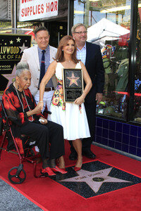 Roma Downey erhält einen Stern auf dem Hollywood Walk of Fame in Los Angeles