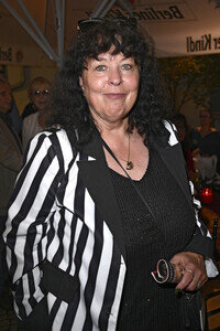 Theaterpremiere 'Der eingebildet Kranke' und 90. Geburtstag von Dieter Hallervorden in Berlin