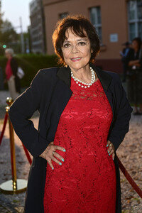 Theaterpremiere 'Der eingebildet Kranke' und 90. Geburtstag von Dieter Hallervorden in Berlin