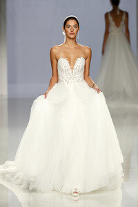 Rosa Clara Fashion Show, Barcelona Bridal Fashion Week