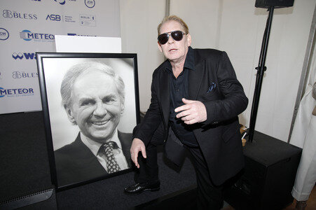 Offizielle Einweihung des Harald-Juhnke-Platzes in Berlin