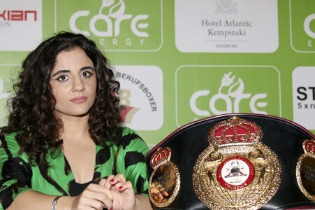Susi 'Killer-Queen' Kentikian Pressekonferenz
