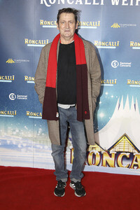 Premiere des 21. Original Roncalli Weihnachtscircus 2025 in Berlin