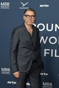 Festival Opening und Filmpremiere 'Sentimental Value', Around the World in 14 Films Weltkinofestival 2025 in Berlin