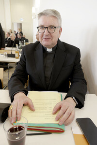 Fototermin zum Auftakt der Frühjahrsvollversammlung in Würzburg