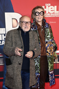 Filmpremiere 'Der Held vom Bahnhof Friedrichstraße' in Berlin