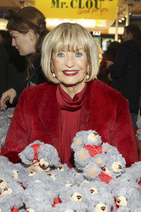 22. Charity Teddybären Verkauf in Hamburg