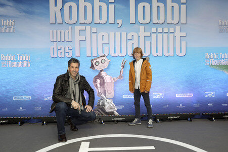 Filmpremiere 'Robbi, Tobbi und das Fliewatüüt' in Berlin