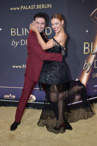 Weltpremiere der 'Blinded by Delight' Grand Show 2025 in Berlin