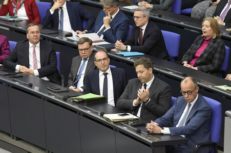 64. Sitzung des Deutschen Bundestages in Berlin