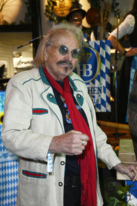Wiesn Anstich 2026 im Hofbräu Berlin