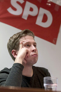 Kevin Kühnert auf NoGroKo-Werbetour in Berlin