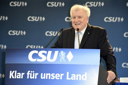 Angela Merkel besucht eine Festzeltveranstaltung der CSU in München
