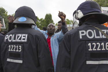 Flüchtlinge protestieren am Kreuzberger Oranienplatz, Berlin