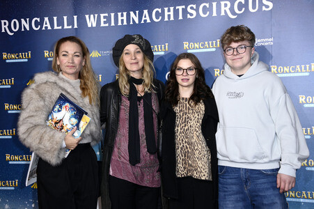 Premiere des 21. Original Roncalli Weihnachtscircus 2025 in Berlin