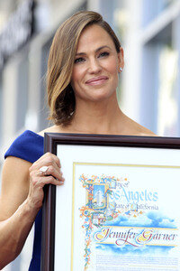 Jennifer Garner erhält einen Stern auf dem Hollywood Walk of Fame in Los Angeles