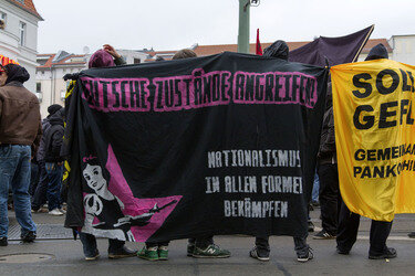 Demonstration vor dem Privathaus von Innensenator Henkel, Berlin