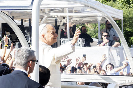 Papst Leo XIV. hält die Corpus Christi Messe in Madrid