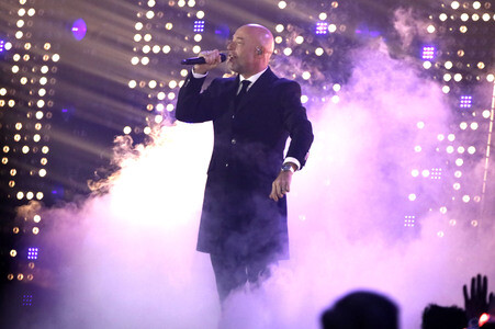 TV-Show 'Silvester-Schlagerbooom 2026 live - Die Wunderlichtershow!' in München