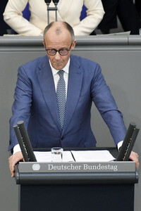 64. Sitzung des Deutschen Bundestages in Berlin