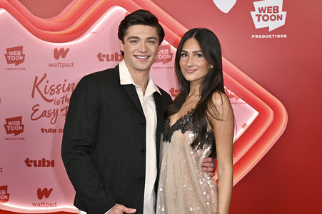 Filmpremiere 'Kissing is the Easy Part' in Los Angeles