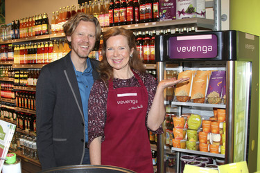 Verkaufsstart der Veganprodukte 'Vevenga' von Marion Kracht, Hamburg