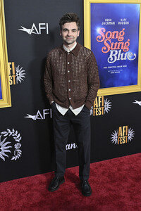 Closing Ceremony und Filmpremiere 'Song Sung Blue', AFI Fest 2025 in Los Angeles