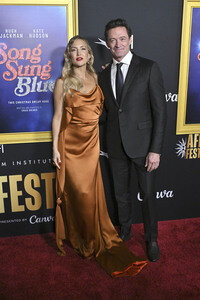 Closing Ceremony und Filmpremiere 'Song Sung Blue', AFI Fest 2025 in Los Angeles